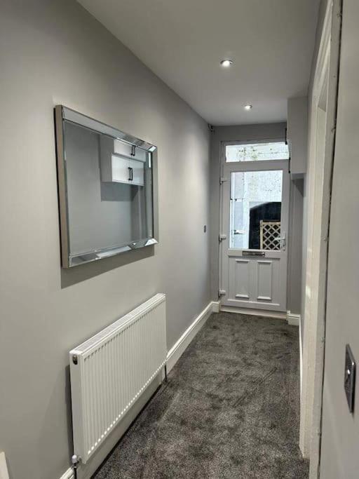 Large 1 Bedroom Flat With Private Parking Plymouth Buitenkant foto