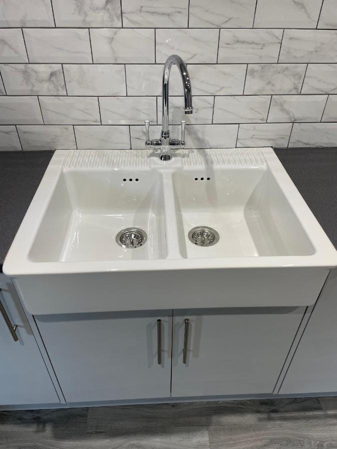 Large 1 Bedroom Flat With Private Parking Plymouth Buitenkant foto